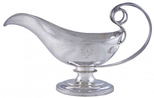 Saucière casque en argent massif 1819-1838